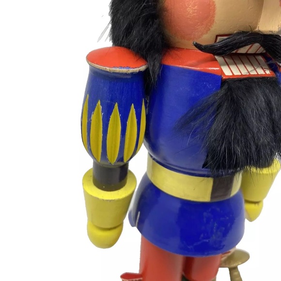 VTG ERZGEBIRGE GERMANY HAND CRAFTED WOODEN LARGE 13" MUSKETEER NUTCRACKER - Picture 7 of 9